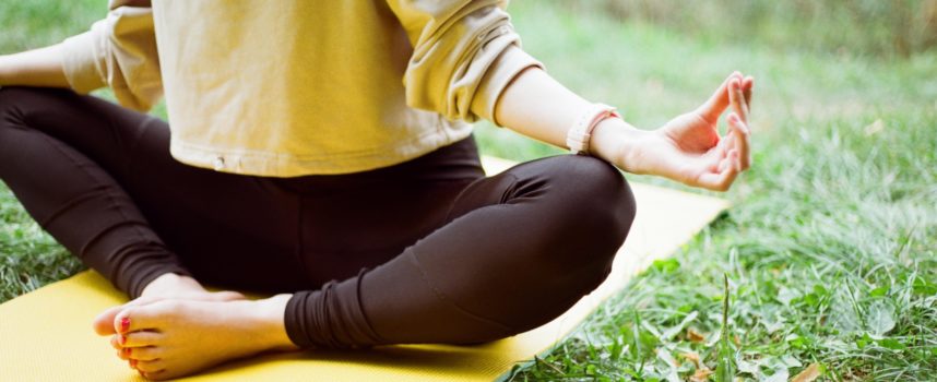 Yoga gratuito al Parco Pertini di Arezzo per rendere omaggio all’antica Scienza