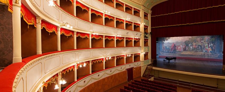 Il Teatro Petrarca presenta la stagione 2022/23: Storie, valori, corpi e suoni per vivere il teatro e la sua arte