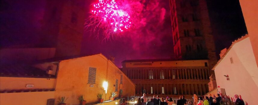 Vigilia di San Donato a Casa Bruschi: domenica 6 agosto serata di apertura straordinaria tra arte, musica e brindisi sulle terrazze aspettando i fuochi di artificio