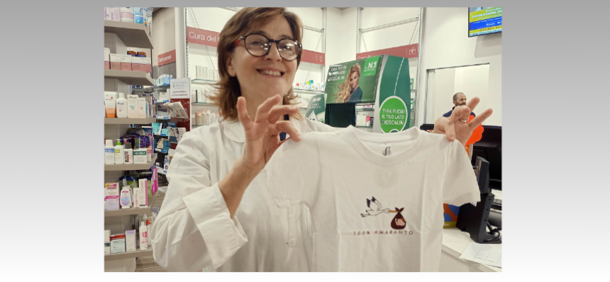 Farmacie Comunali Arezzo, un kit da baby-tifoso amaranto in omaggio a tutti i nati nel 2023
