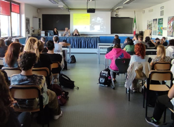 Presentazione presso il Cinema Eden di Arezzo del Docu-Memoire che racconta la periferia di Arezzo dalle vecchie pellicole del cinema amatoriale